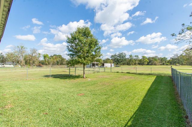 3625 County Road 36, Angleton, TX 77515