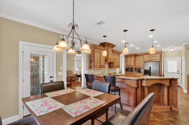 32 Pine Meadow Loop, Hattiesburg, MS 39402