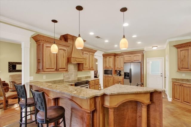 32 Pine Meadow Loop, Hattiesburg, MS 39402