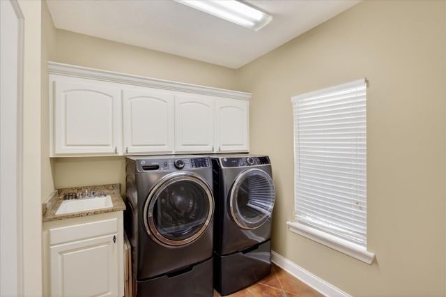 32 Pine Meadow Loop, Hattiesburg, MS 39402