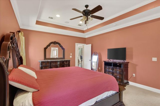 32 Pine Meadow Loop, Hattiesburg, MS 39402