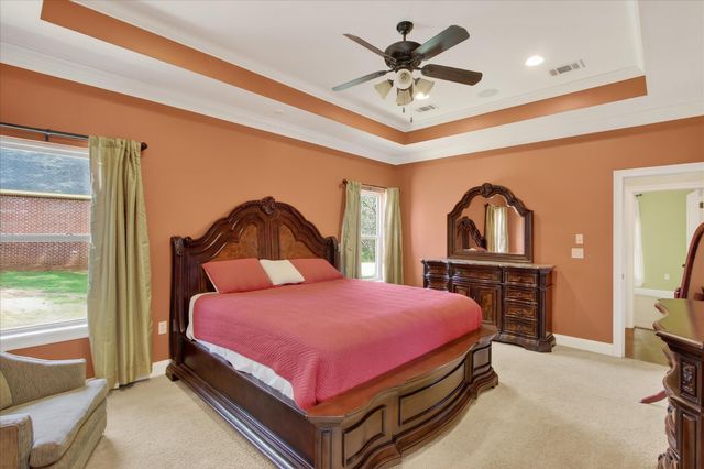 32 Pine Meadow Loop, Hattiesburg, MS 39402