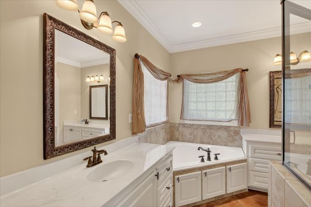 32 Pine Meadow Loop, Hattiesburg, MS 39402