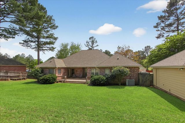32 Pine Meadow Loop, Hattiesburg, MS 39402