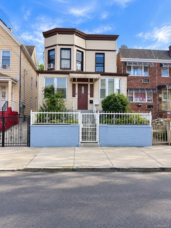 732 E 223rd Street, Bronx, NY 10466 — exterior