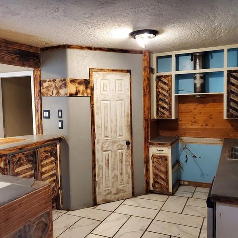 23615 Johnson Avenue, Purcell, OK 73080