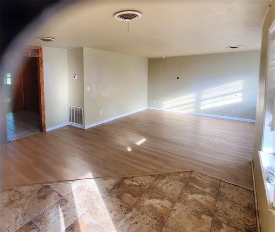 23615 Johnson Avenue, Purcell, OK 73080