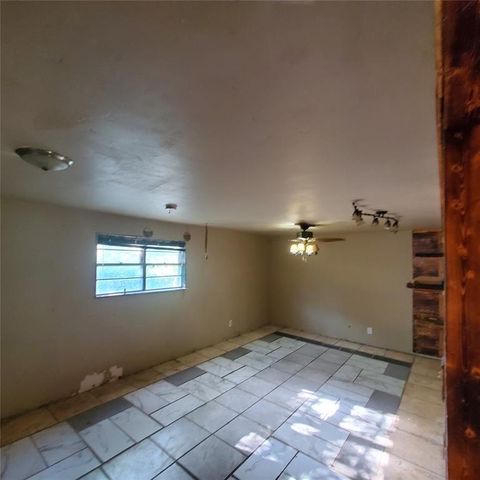 23615 Johnson Avenue, Purcell, OK 73080