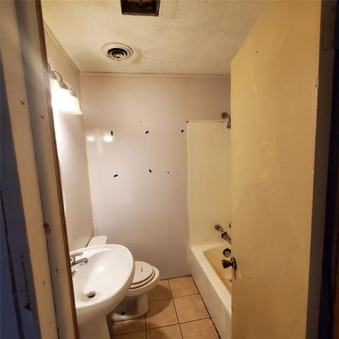 23615 Johnson Avenue, Purcell, OK 73080