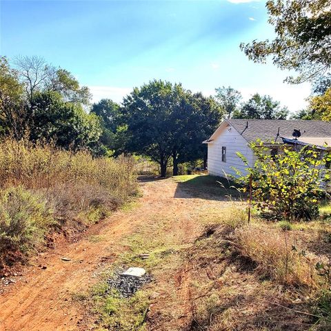 23615 Johnson Avenue, Purcell, OK 73080