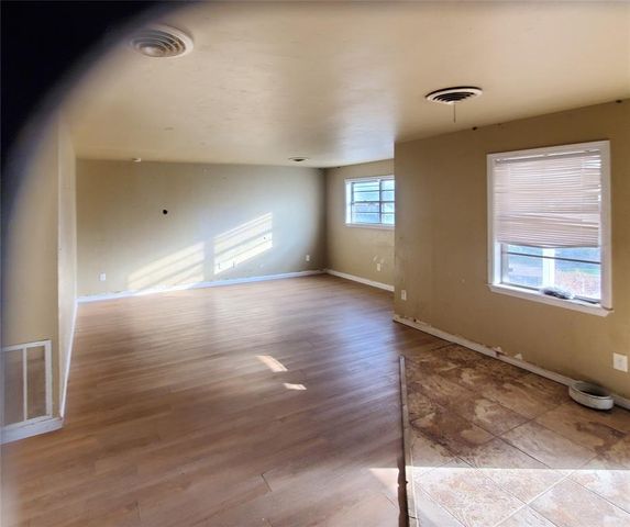 23615 Johnson Avenue, Purcell, OK 73080