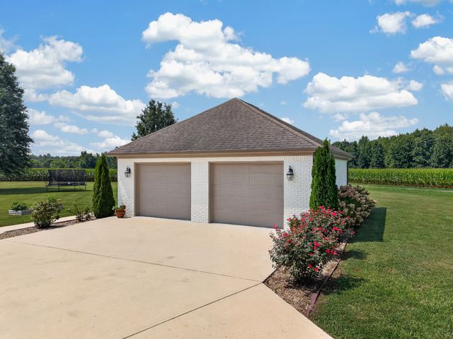 146 Camargo Rd, Fayetteville, TN 37334