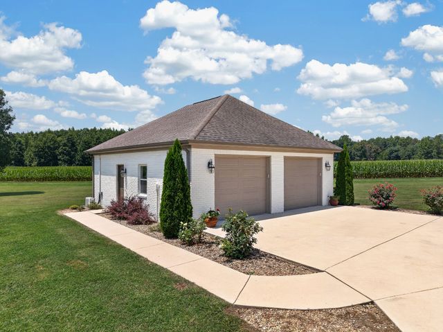 146 Camargo Rd, Fayetteville, TN 37334