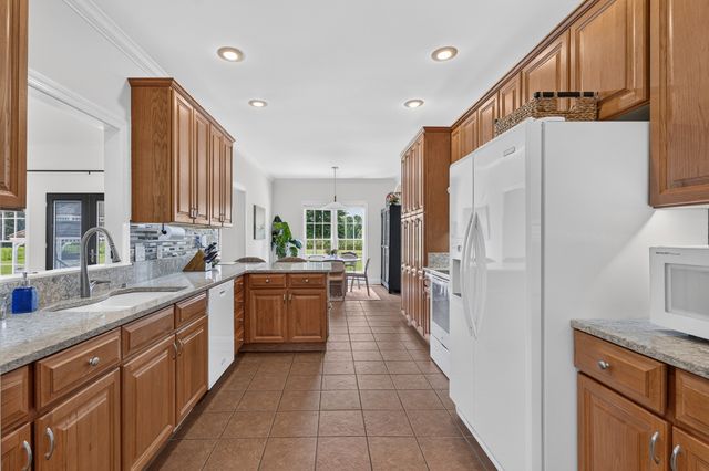 146 Camargo Rd, Fayetteville, TN 37334