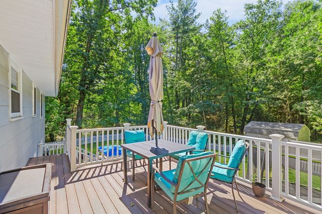 7 Pecos Circle, Chelmsford, MA 01824