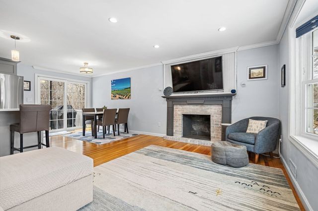 7 Pecos Circle, Chelmsford, MA 01824