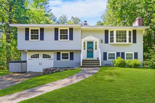 7 Pecos Circle, Chelmsford, MA 01824