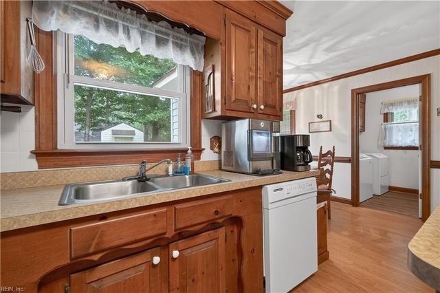 1213 Lakeford PL, Chesapeake, VA 23322