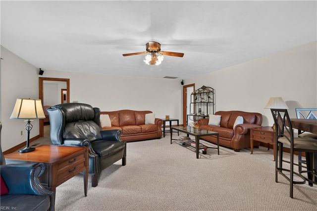 1213 Lakeford PL, Chesapeake, VA 23322