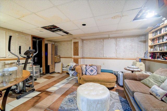 2 Couzines Road, Woodbourne, NY 12788