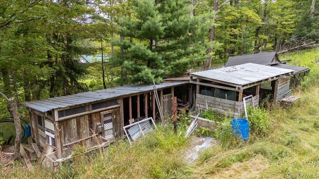 2 Couzines Road, Woodbourne, NY 12788