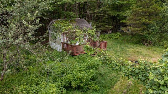 2 Couzines Road, Woodbourne, NY 12788