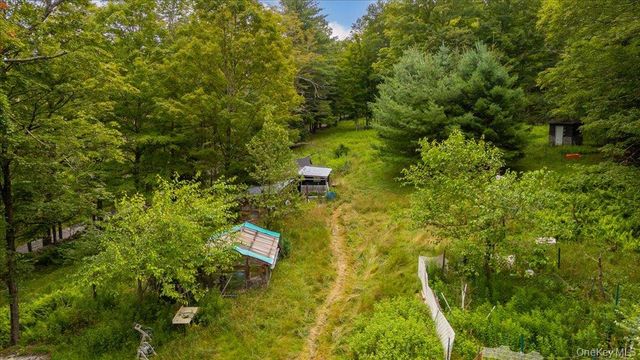 2 Couzines Road, Woodbourne, NY 12788