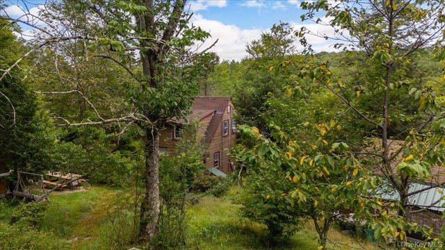 2 Couzines Road, Woodbourne, NY 12788