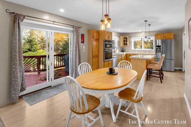 1020 Brookway Court, Norton Shores, MI 49441