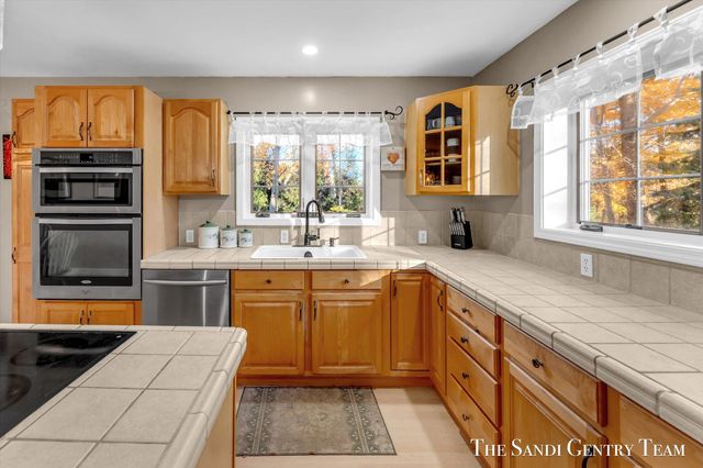 1020 Brookway Court, Norton Shores, MI 49441