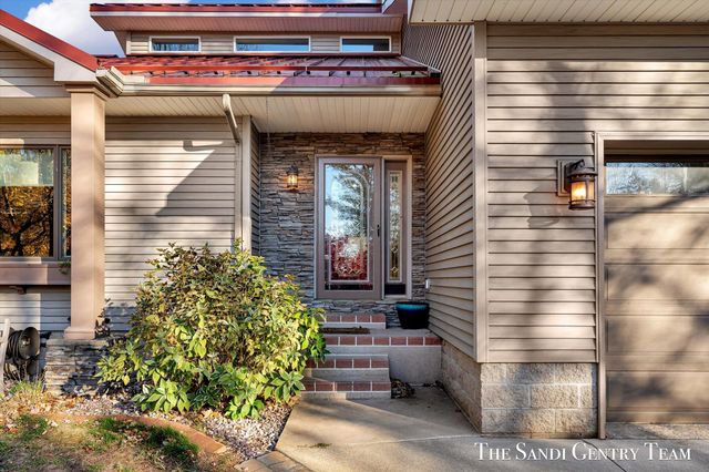 1020 Brookway Court, Norton Shores, MI 49441