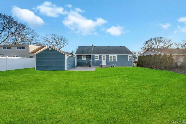 110 Monroe Avenue, Patchogue, NY 11772