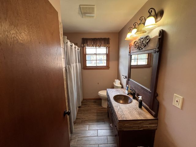 619 N Diagonal St, Decherd, TN 37324