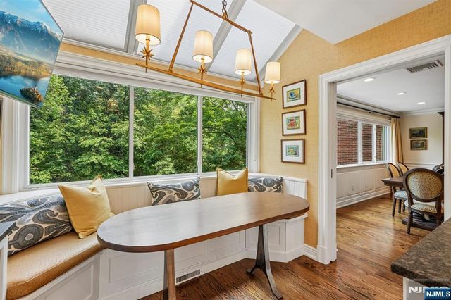 25 Daniel Court, Ridgewood, NJ 07450