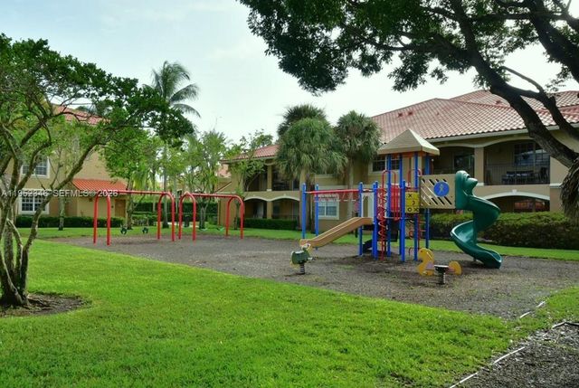 100 SW 117th Ter 2303, Pembroke Pines, FL 33025