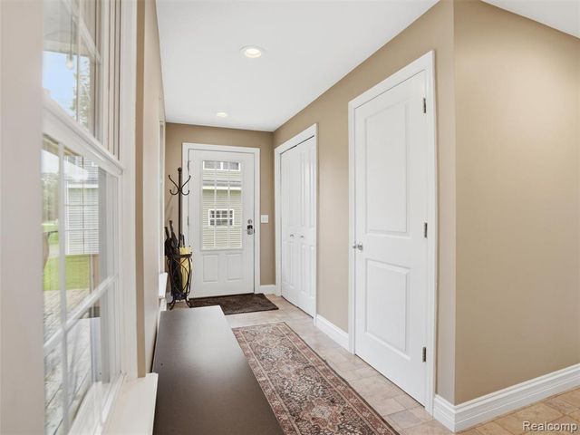 5556 Ormond Road, White Lake, MI 48383