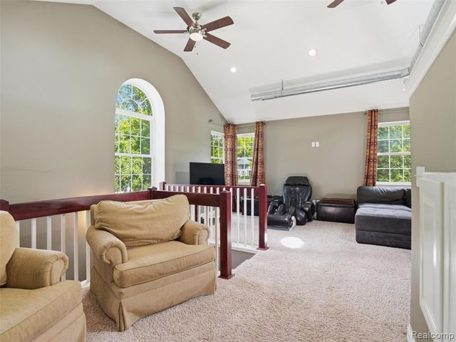 5556 Ormond Road, White Lake, MI 48383