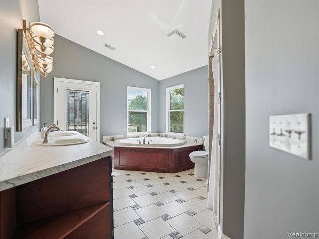 5556 Ormond Road, White Lake, MI 48383