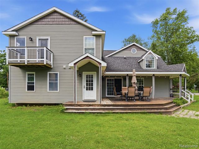 5556 Ormond Road, White Lake, MI 48383