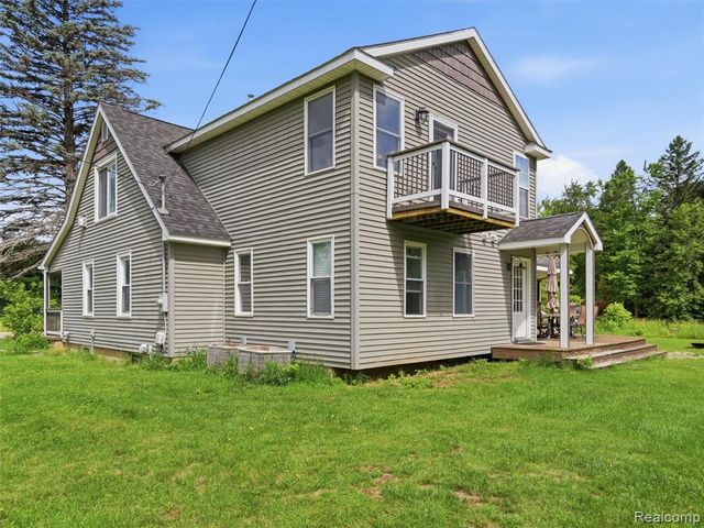 5556 Ormond Road, White Lake, MI 48383