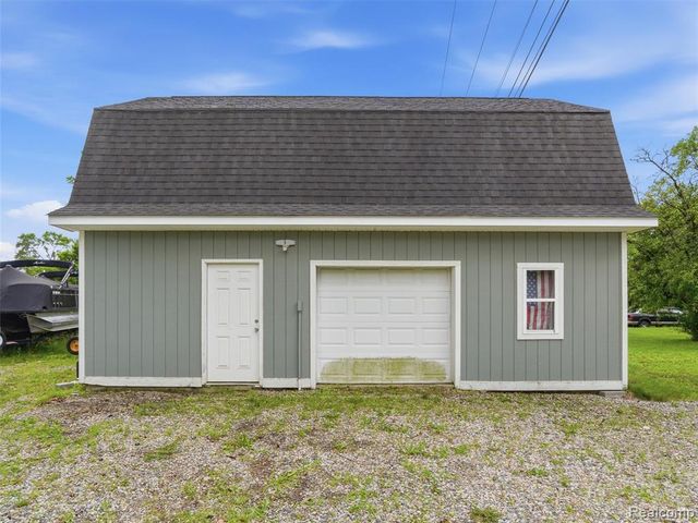5556 Ormond Road, White Lake, MI 48383