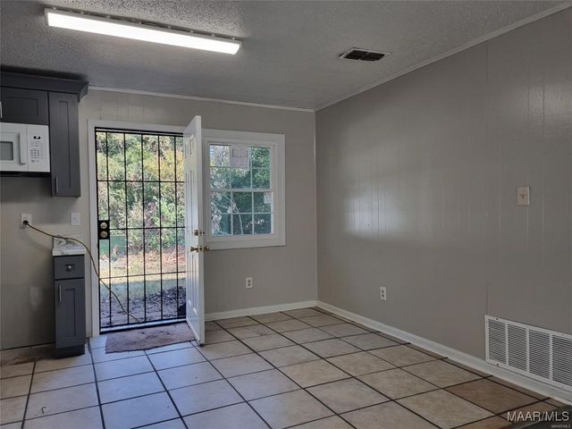 2039 Winona Avenue, Montgomery, AL 36107