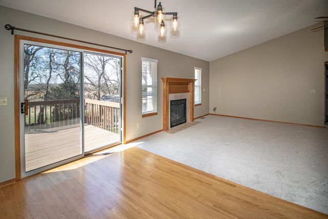 915 N Cedar Brook Cir, Mulvane, KS 67110