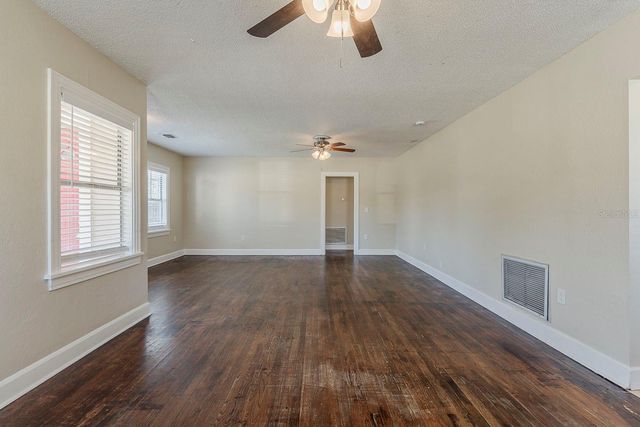 1524 13TH AVENUE S, St Petersburg, FL 33705