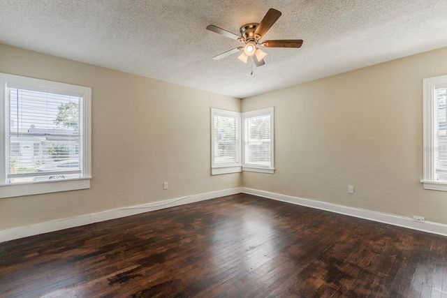 1524 13TH AVENUE S, St Petersburg, FL 33705