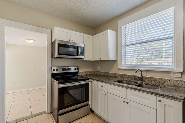 1524 13TH AVENUE S, St Petersburg, FL 33705