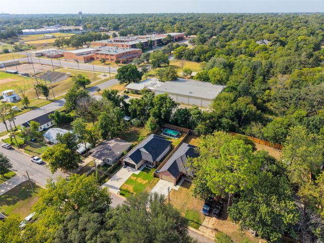 519 W Ford Street, Denison, TX 75020
