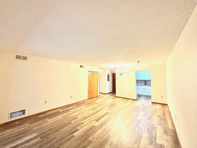 1415 Lake Street 122, Alexandria, MN 56308