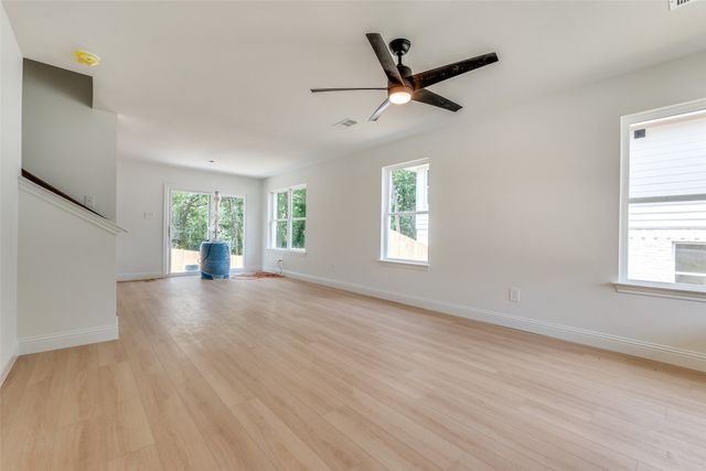 1619 E Woodin Boulevard, Dallas, TX 75203