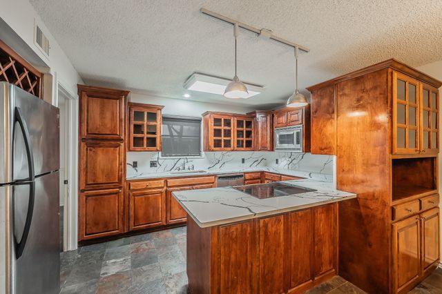 3704 Hulen Park Drive, Fort Worth, TX 76109